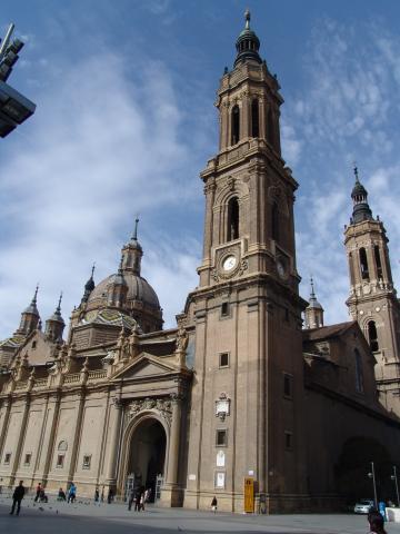 image Torres y cúpulas, Basílica del Pilar, Zaragoza