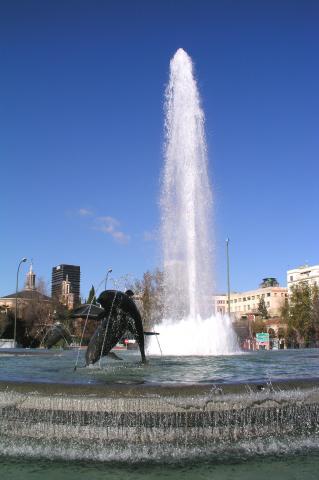 image Fuente de los Delfines, Madrid