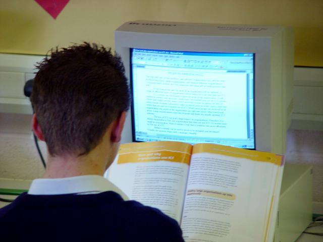 image Aula de informática