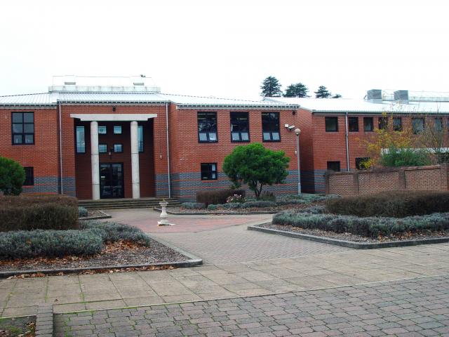 image Entrada a colegio