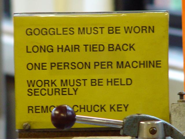 image Advertencia de uso de maquinaria