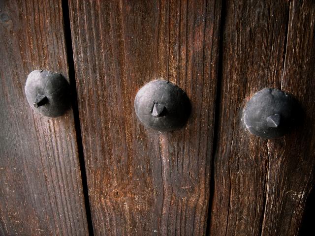 image Clavos de puerta