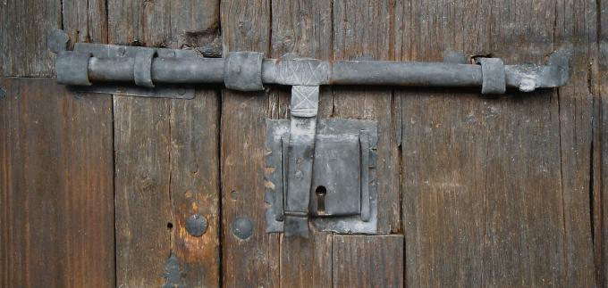 image Cerrojo cerrado