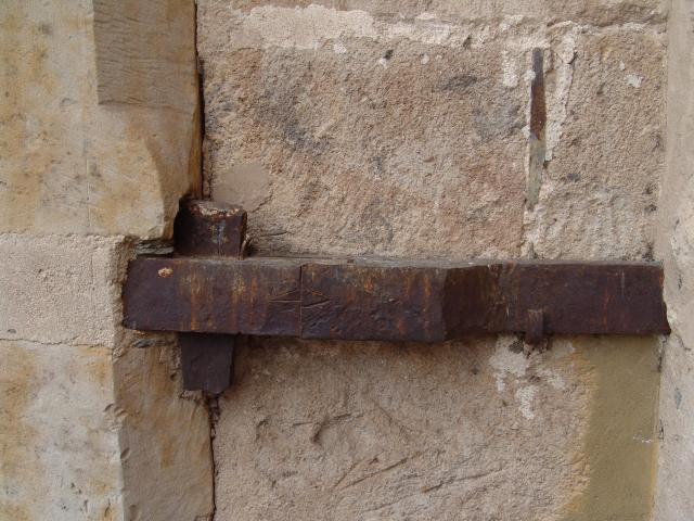 image Grapa de sujeción de muro