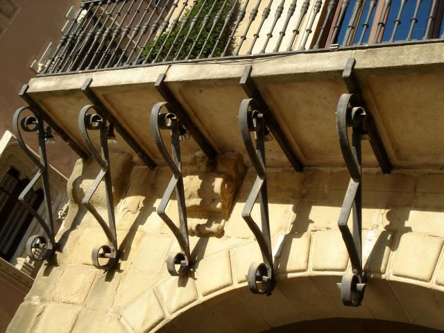 image Contrafuertes de balcón