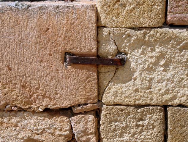 image Grapa de sujeción de muro