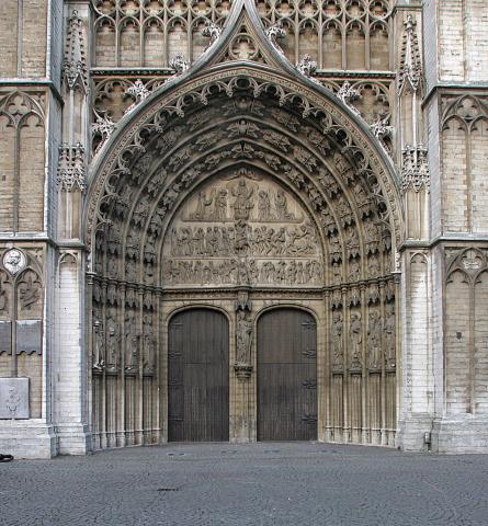 image Frontispicio de la Catedral de Nuestra Señora de Amberes, Bélgica