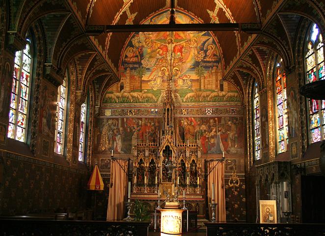 image Interior de la Basílica de la Santa Sangre, Brujas, Bélgica