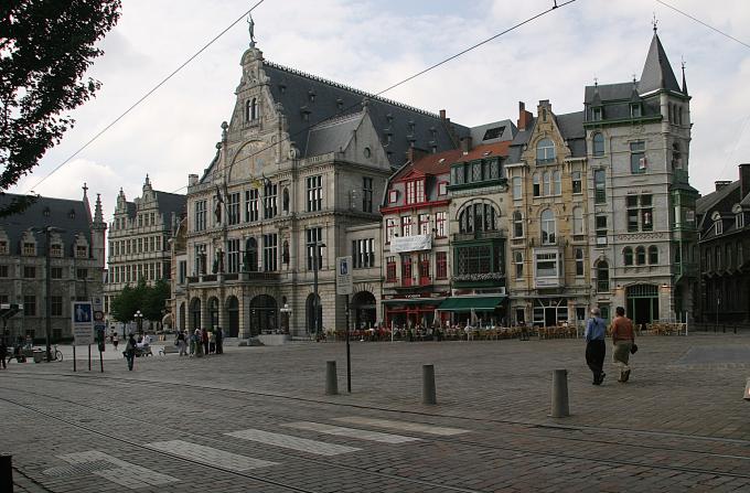 image Vista general de la plaza Sint Baafsplein, Gante, Bélgica