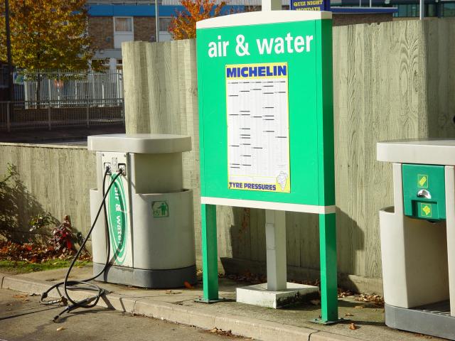 image Máquina de agua y aire comprimido