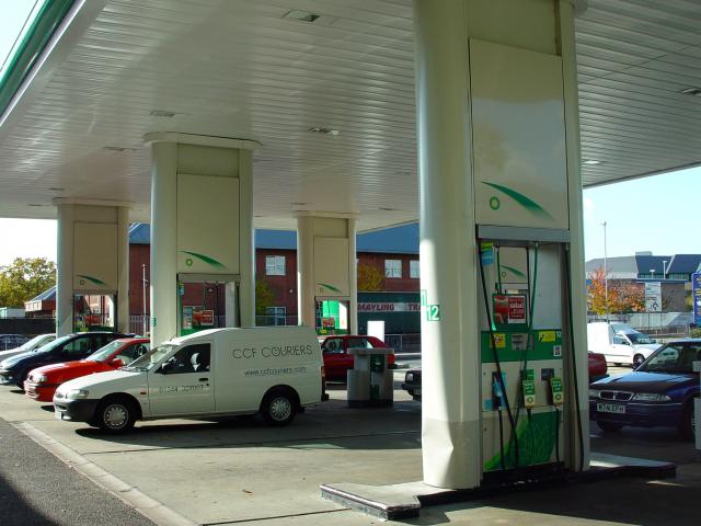 image Vista parcial de gasolinera