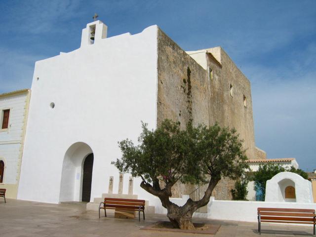 image Iglesia fortaleza de Sant Francesc Xavier, Formentera, Islas Baleares