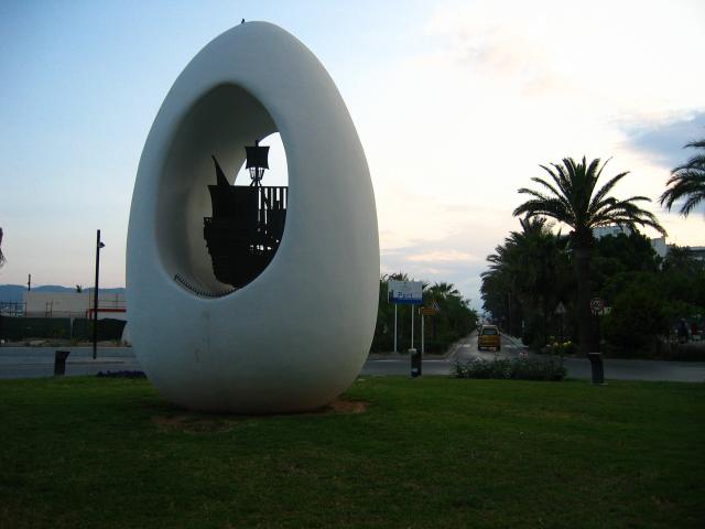 image Monumento al huevo de Colón, Ibiza, Islas Baleares