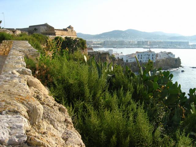 image Sa Penya desde la muralla, Ibiza, Islas Baleares