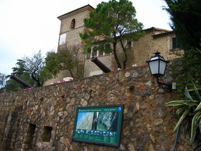 image Iglesia de Deià, Mallorca, Islas Baleares
