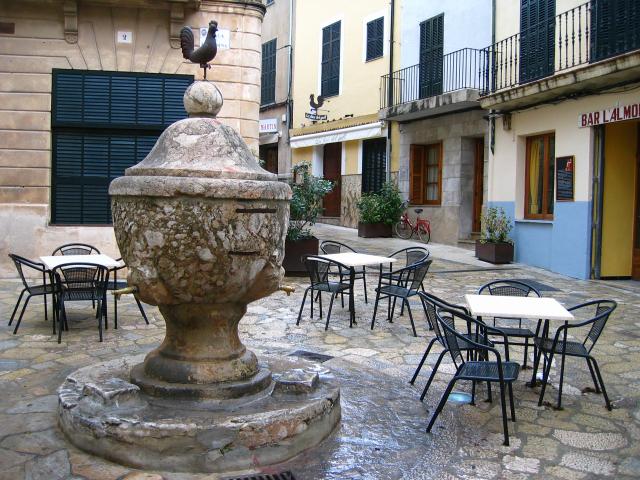 image Fuente del gallo en Pollença, Mallorca, Islas Baleares