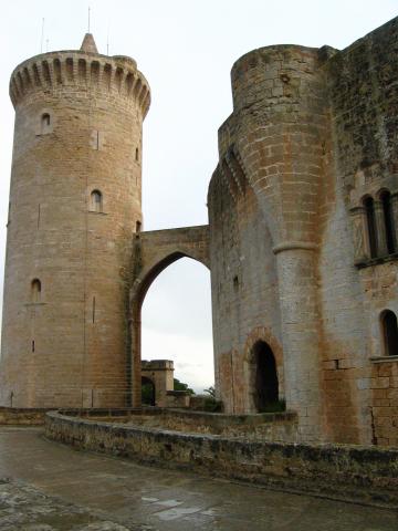 image Castillo de Bellver, en Palma, Mallorca, Islas Baleares
