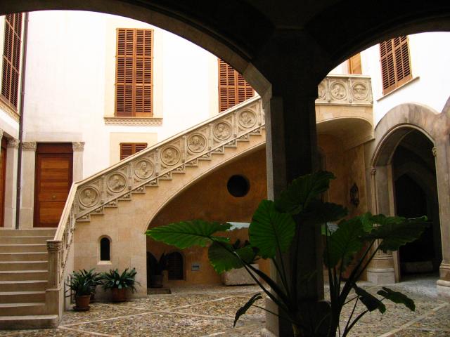 image Patio de la calle Portella 8, en Palma de Mallorca, Islas Baleares