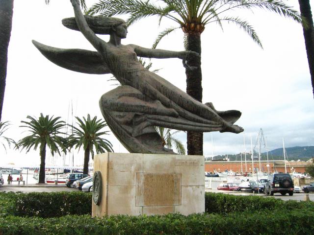 image Escultura del paseo marítimo de Palma de Mallorca, Islas Baleares