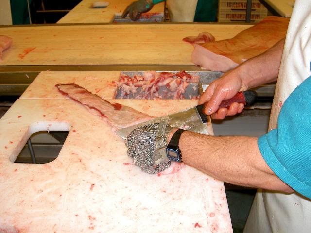 image Limpieza de las partes del cerdo