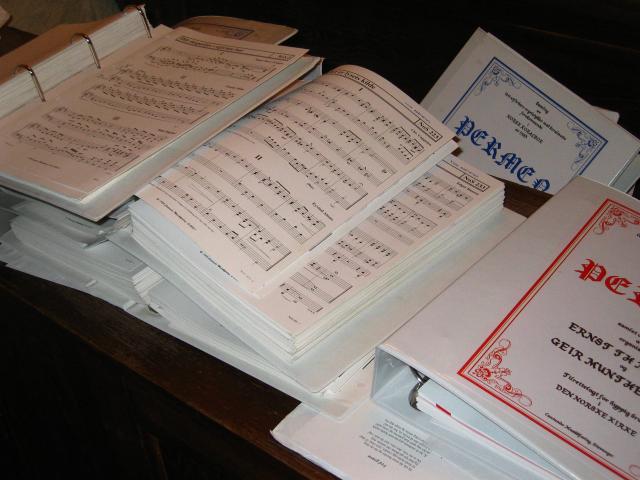 image Partituras junto al órgano, Vangskyrkja, Noruega