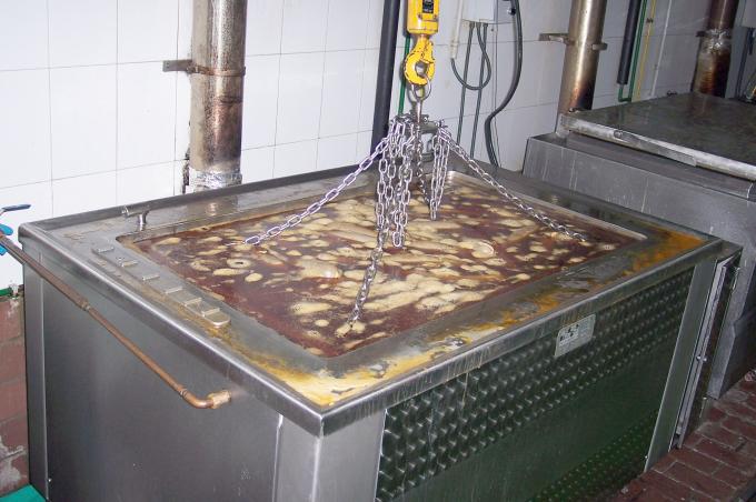 image Freidora industrial con manteca