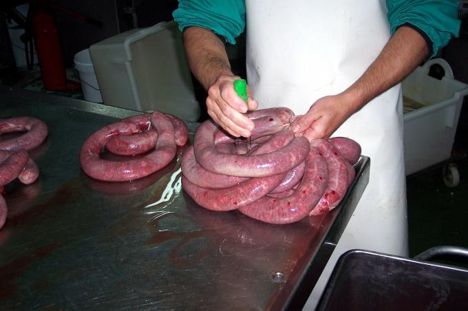 image Perforando el embutido