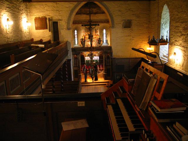 image Coro de la iglesia Vangskyrkja, Noruega