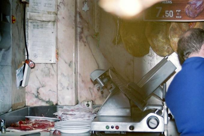 image Máquina de cortar fiambre