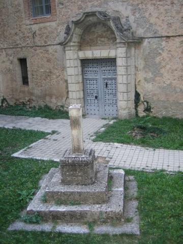 image Cruz del Convento de los Franciscanos Descalzos, Cuenca