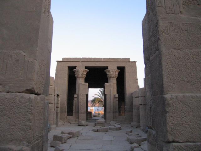 image Embarcadero del Templo de Isis, Philae, Egipto