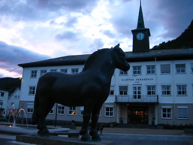 image Sandane, ayuntamiento de Gloppen, Noruega