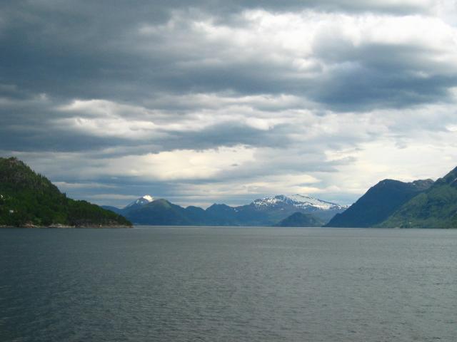 image Ferry de Eidsdal a Linge, por el Geirangerfjorden, Noruega