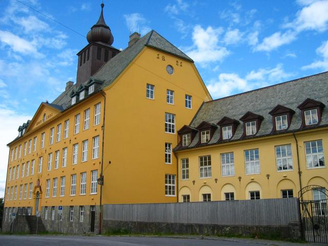 image Escuelas de Aalesund, Noruega