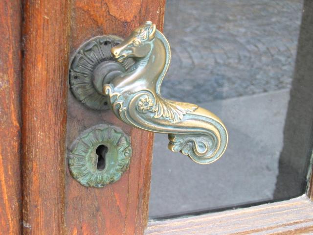 image Pomo artístico, en Aalesund, Noruega