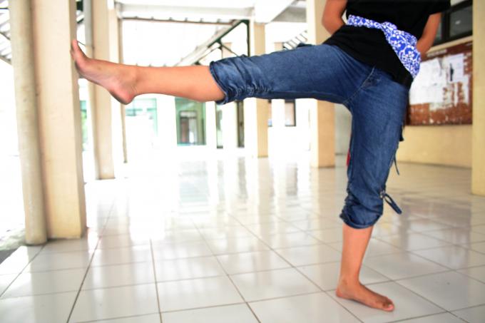 image Postura de pies del baile javanés, Java, Indonesia