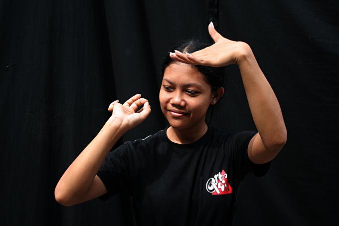 image Postura tradicional del baile javanés, Java, Indonesia