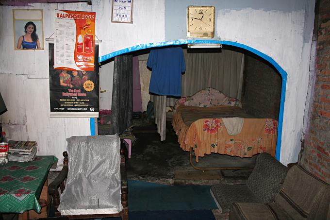 image Interior de una vivienda, Copi River, Jogyakarta, Indonesia