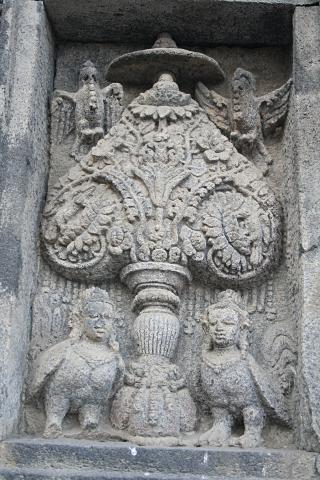 image Árbol de la vida, Prambanan, Jogyakarta, Indonesia
