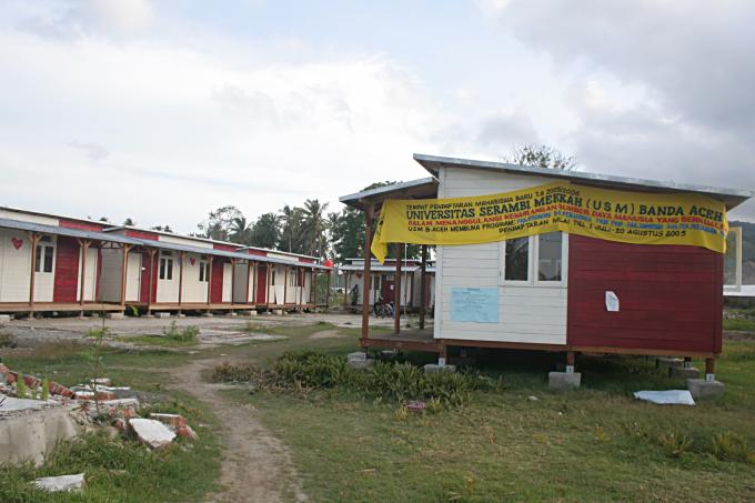 image Barracones universitarios de Banda Aech, Sumatra, Indonesia