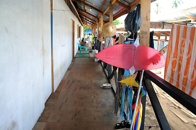 image Barracones del campo de refugiados de Melaboh, Sumatra, Indonesia