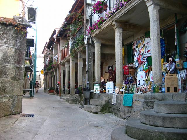 image Calle con soportales en Combarro, Pontevedra