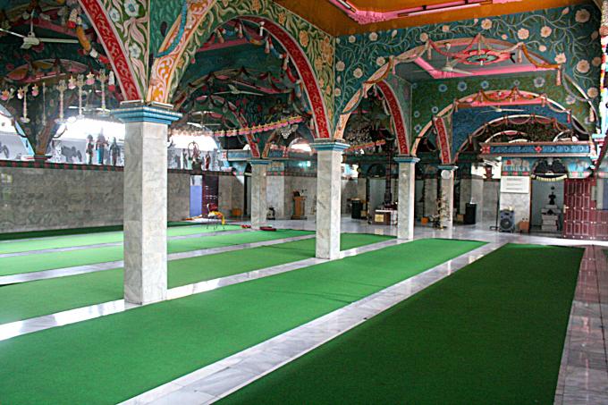 image Interior de Templo Hindú de Medam, Sumatra, Indonesia