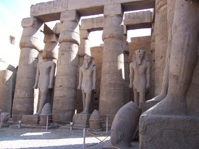 image Patio interior, Luxor, Egipto