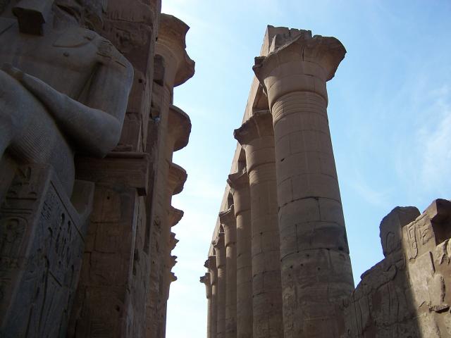 image Columnata del Templo de Luxor, Egipto
