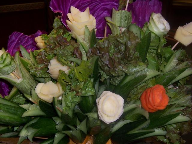 image Figura realizada con verduras