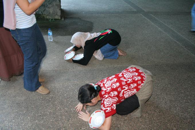 image Danza de los platos, Bandung, Java, Indonesia