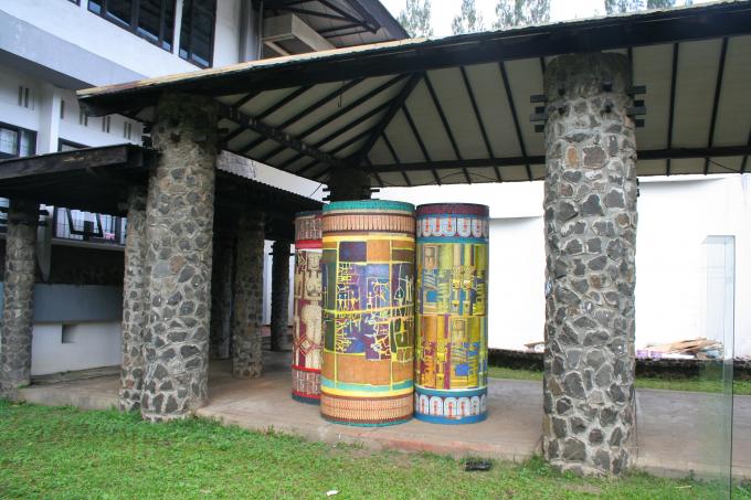 image Entrada de la Facultad de Bellas Artes, Bandung, Java, Indonesia