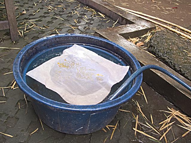 image Lavado para la elaboración del batik, Jakarta, Java, Indonesia