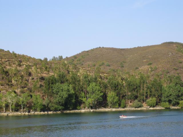 image Lancha en los Arribes del Duero, Fermoselle, Sayago, Zamora